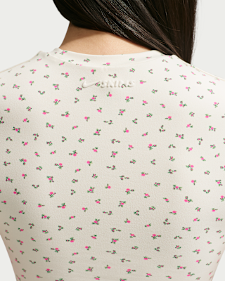 NikeSKIMS Matte Women's Printed Padded Baby T-Shirt. Nike.com